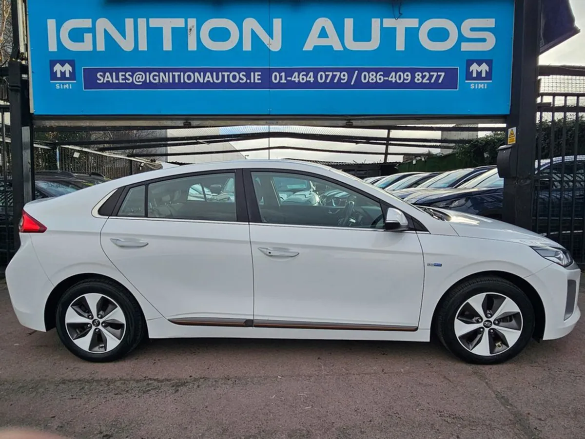 Hyundai IONIQ FULL E V, 200 KM RANGE, FULL DEALER - Image 2