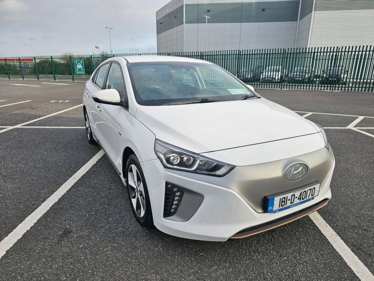 Hyundai IONIQ FULL E V, 200 KM RANGE, FULL DEALER - Image 4