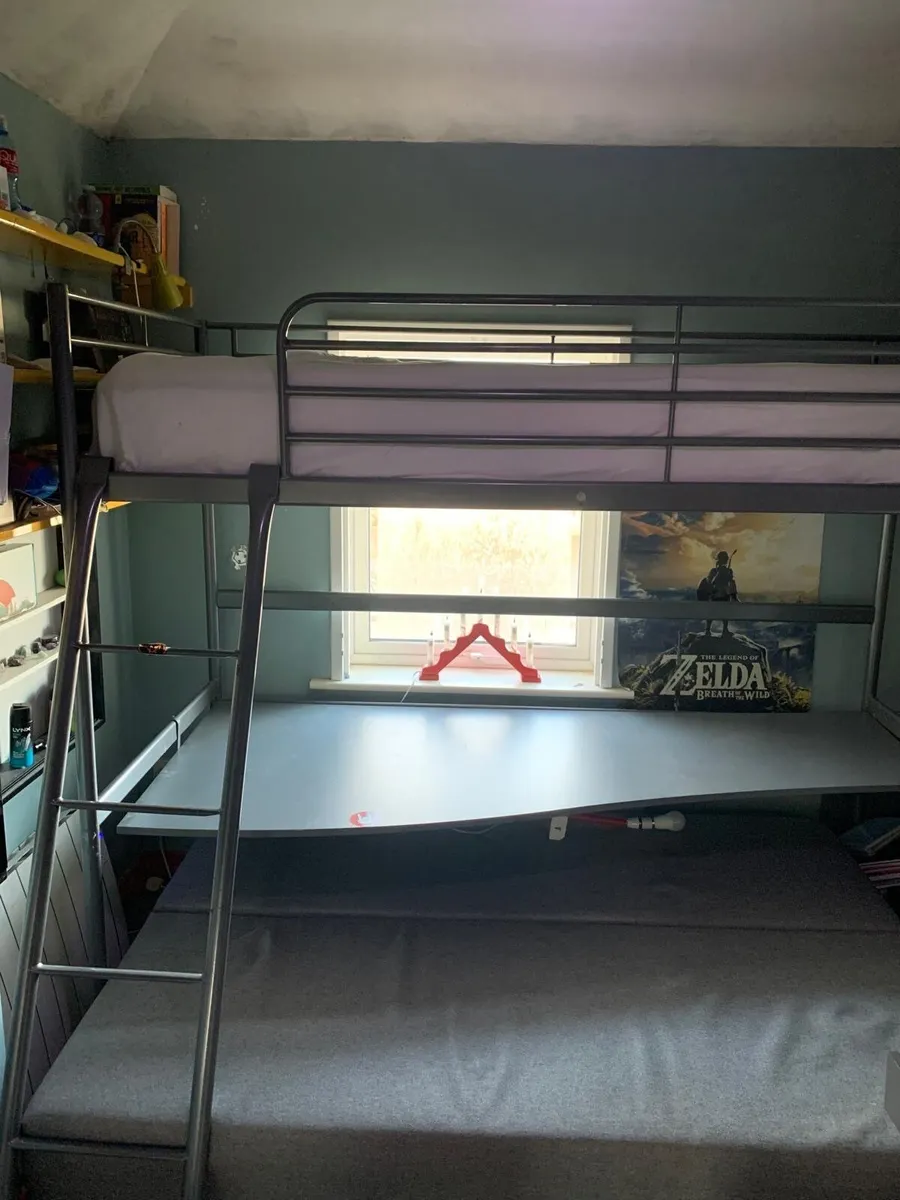 Bunk bed - Image 1