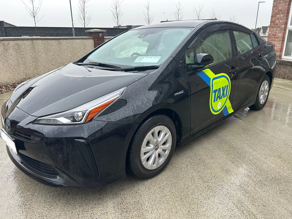 2021 TAXI READY Toyota Prius 1.8 hybrid autoamtic - Image 1