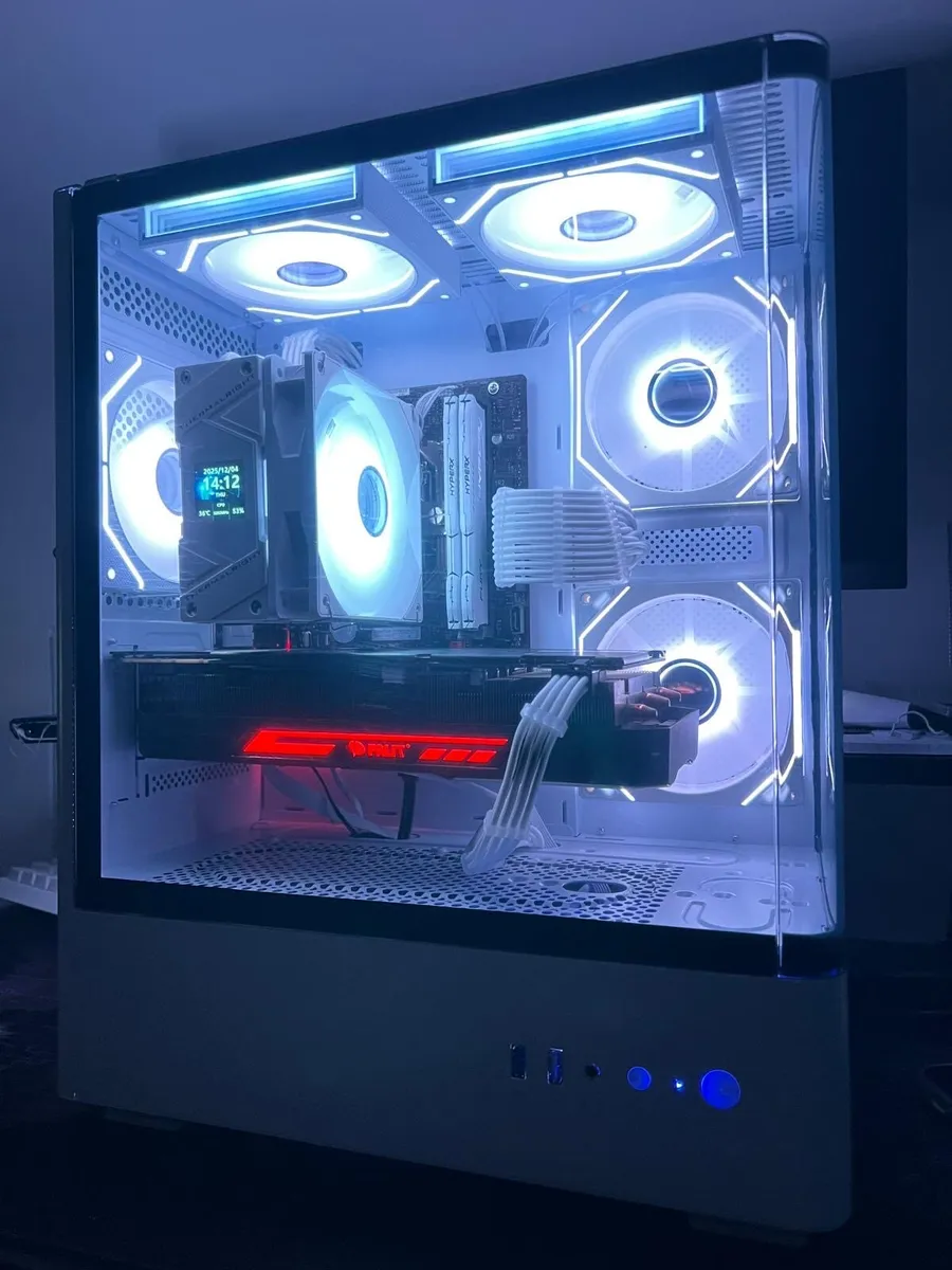 White custom built gaming pc - Image 3