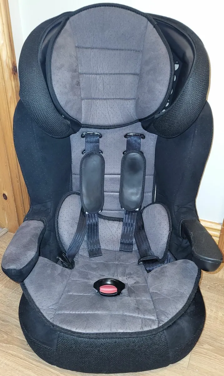 Car Seat - Very good condition - Image 1