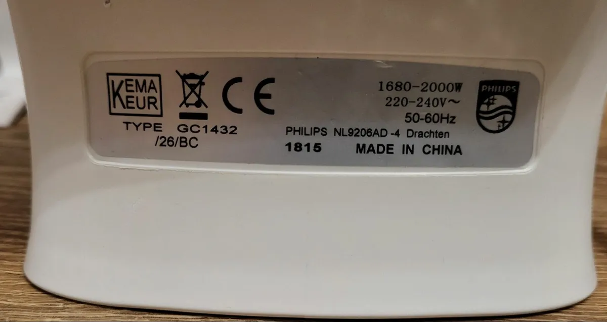 Philips iron - Used few times only - Image 3