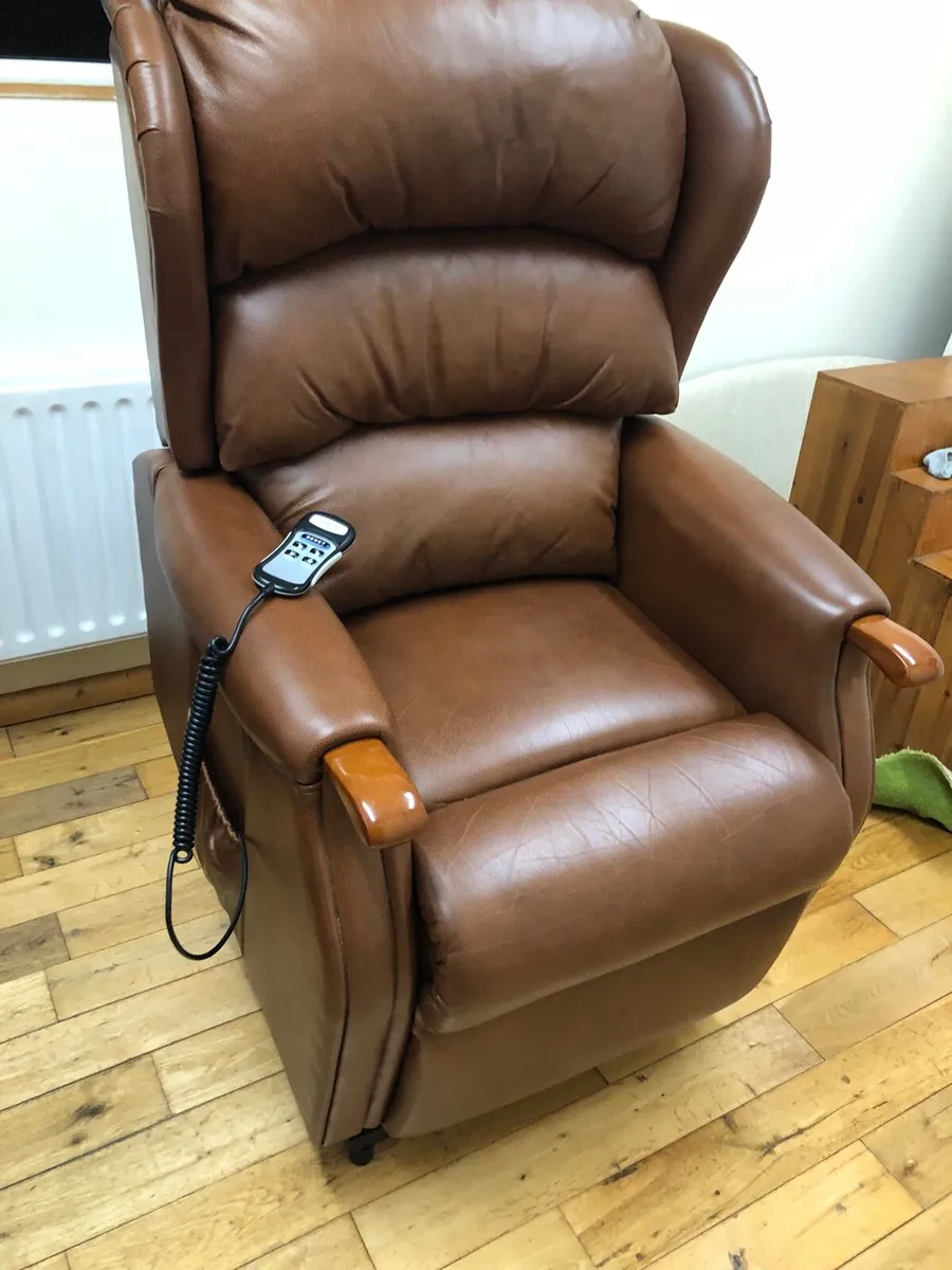 Celebrity Leather Dual Motor Rise Recline Chair - Image 1