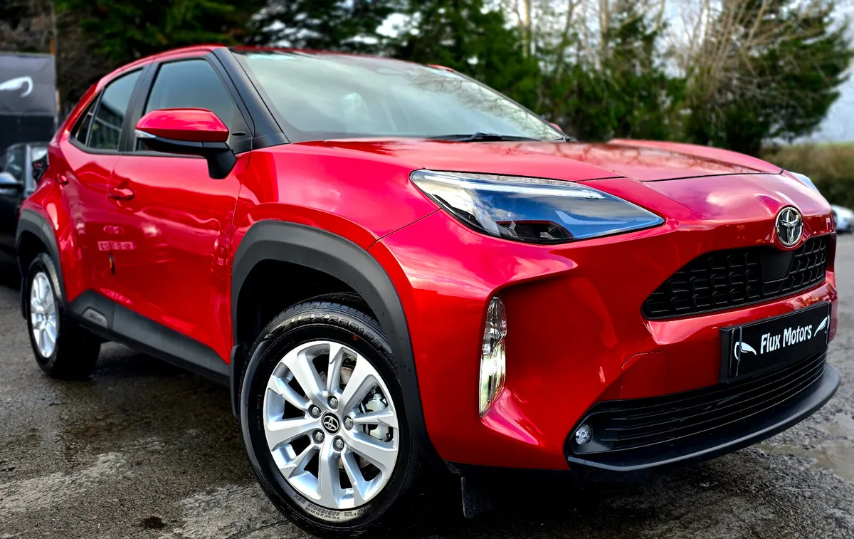 🔥 2025 Toyota Yaris Cross 1.5 Hybrid Luna • Auto - Image 1