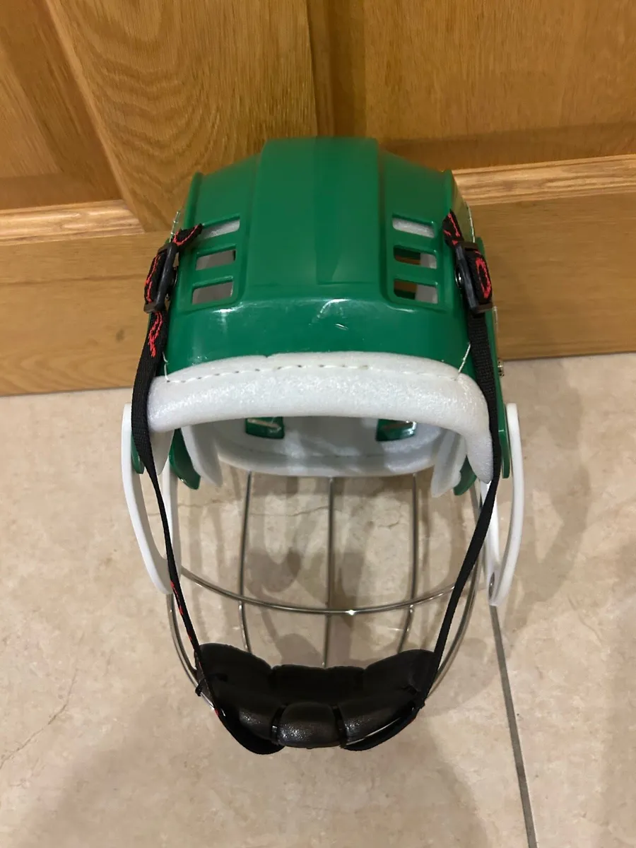 Hurling Helmet - Image 4