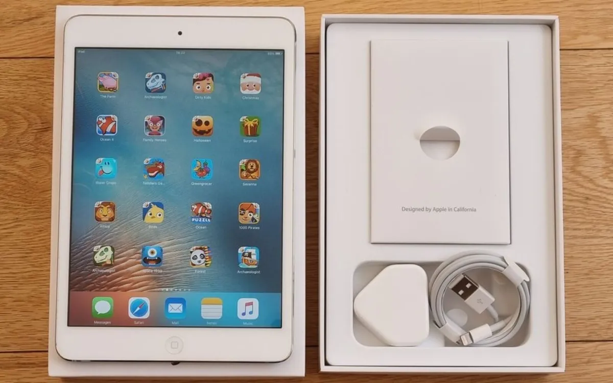 iPad Mini WiFi 16GB - White - Image 1