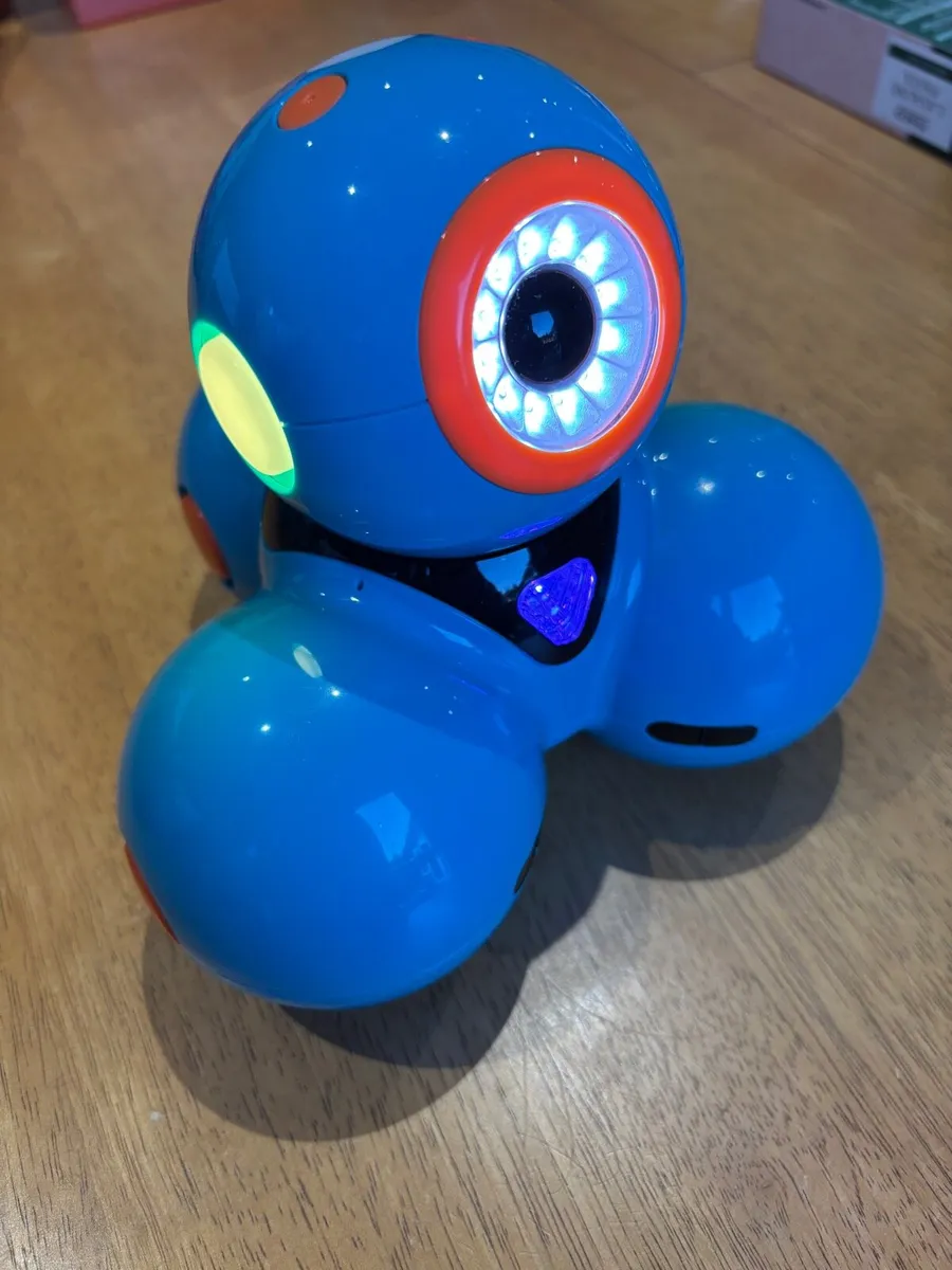 Dash Robot toy by Wonder Workshop - Image 1