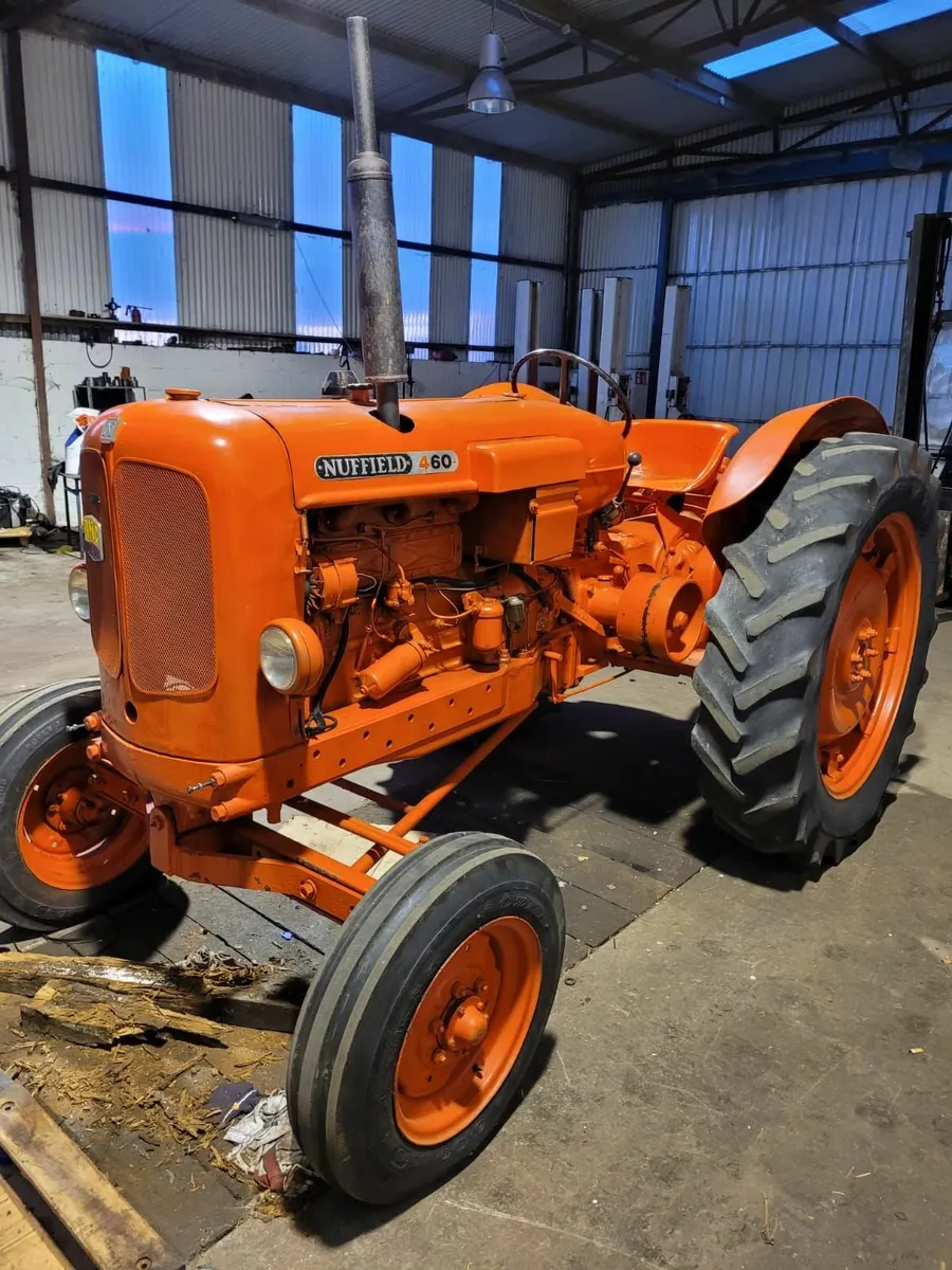 Vintage Tractor - Image 4