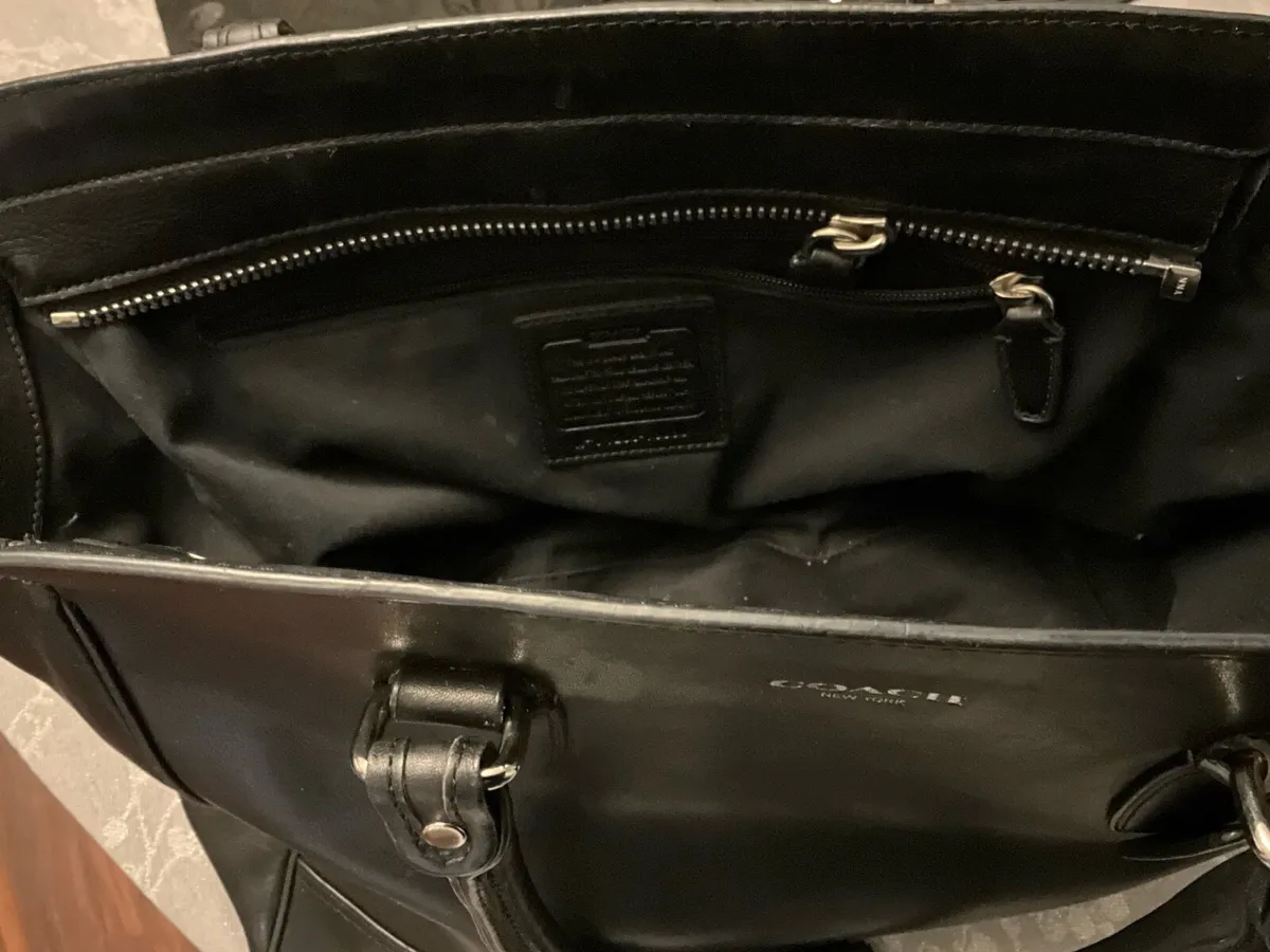 Genuine Vintage Coach Handbag - Image 4