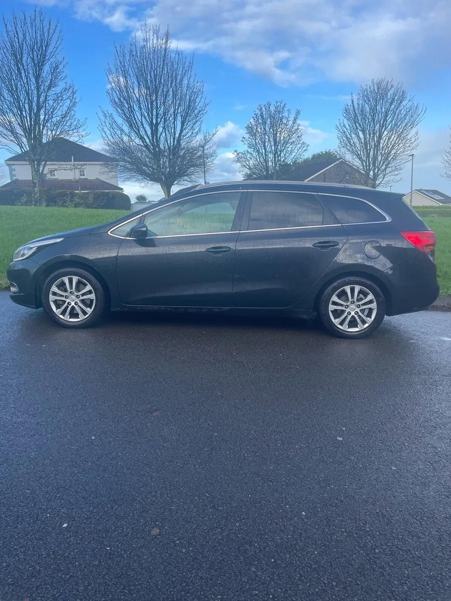 Kia ceed Sportswagon - Image 2