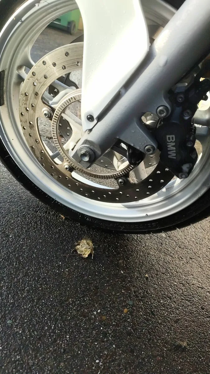 Low miles BMW 1200RS - Image 2