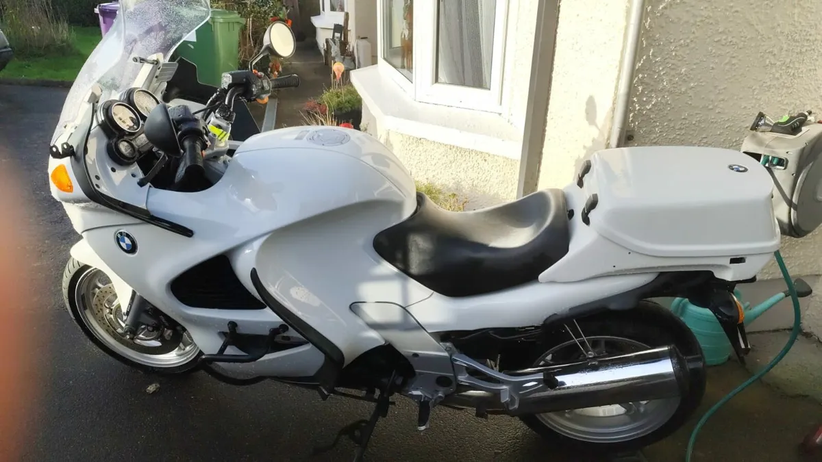 Low miles BMW 1200RS - Image 4