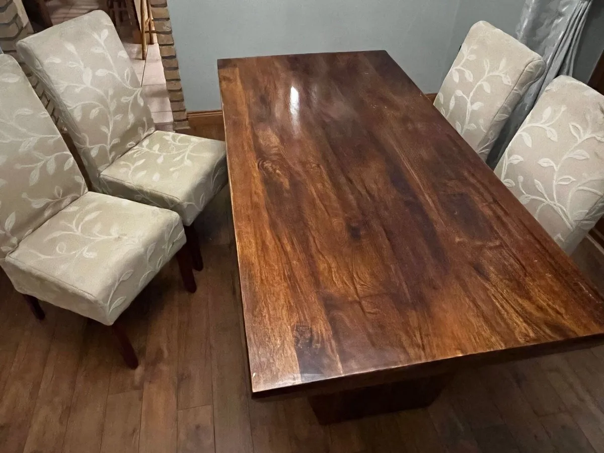 Table & 4 chairs - Image 2