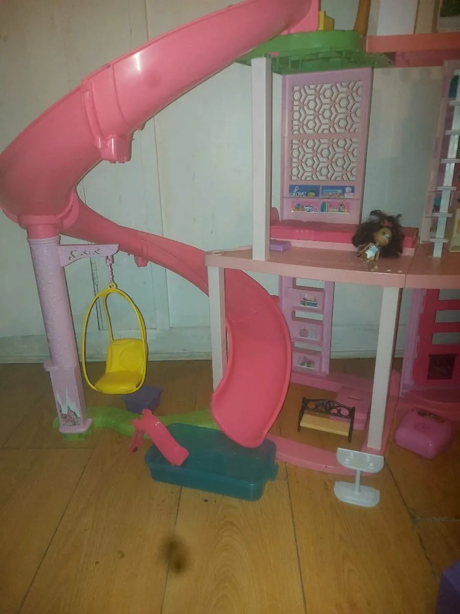 Barbie dreamhouse - Image 3
