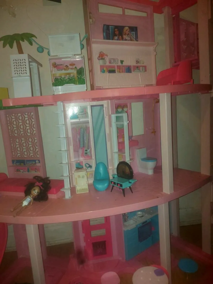 Barbie dreamhouse - Image 4