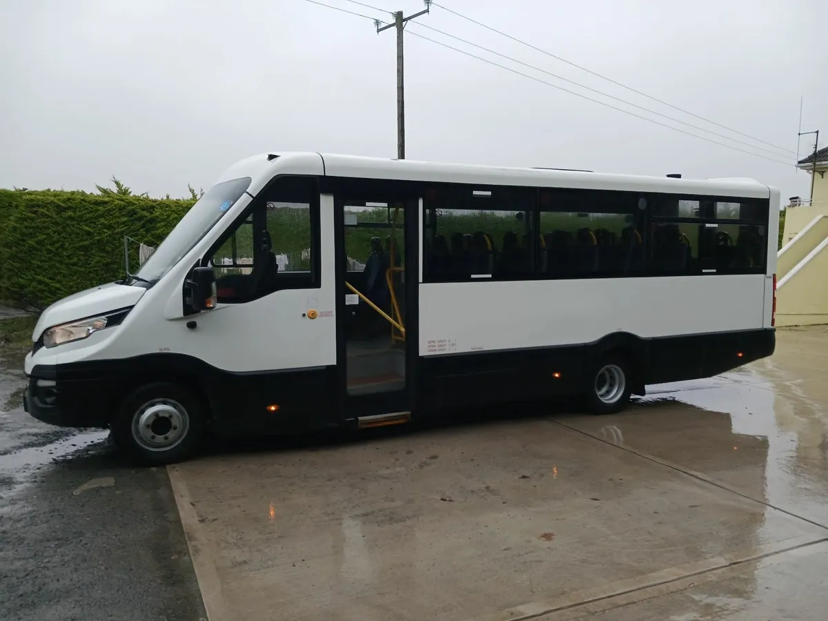 152 iveco 34 seater - Image 1