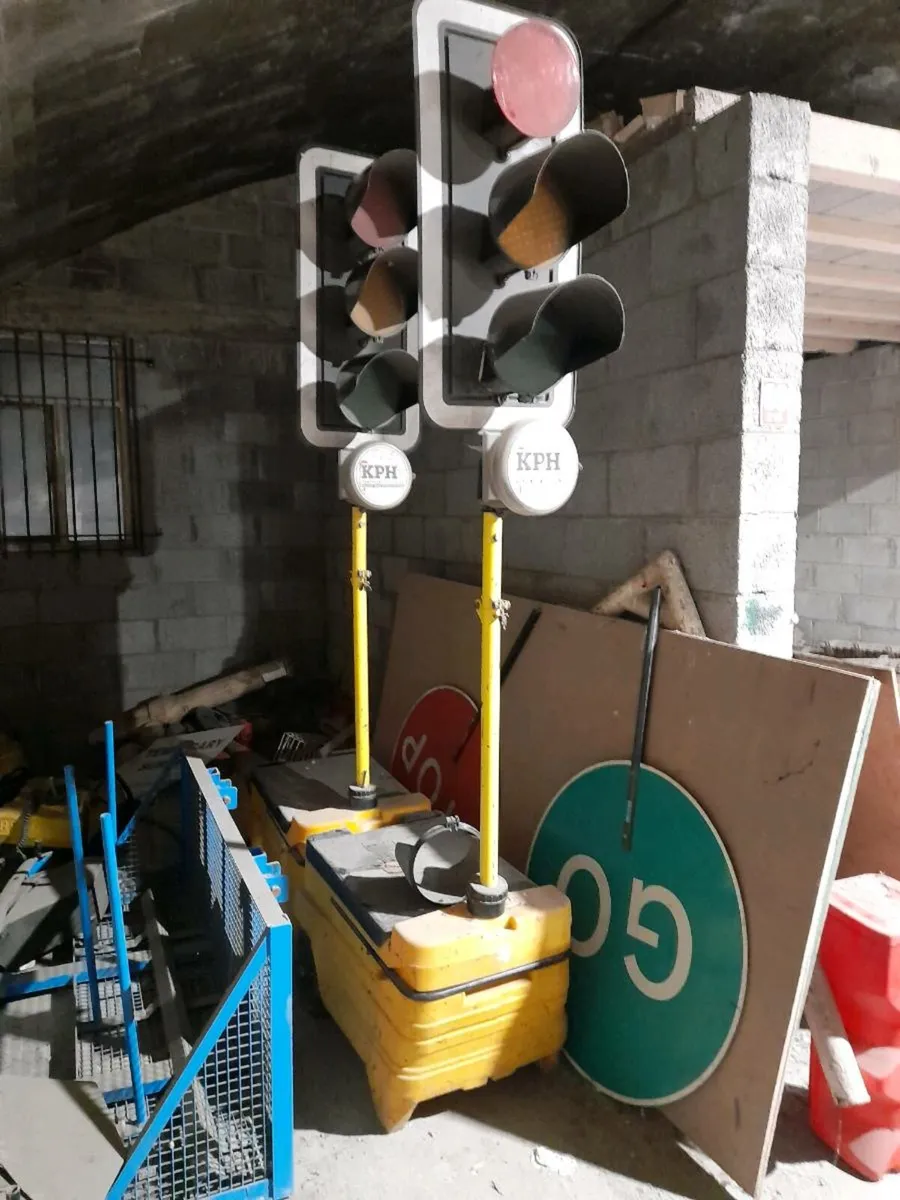 Traffic lights - Image 3