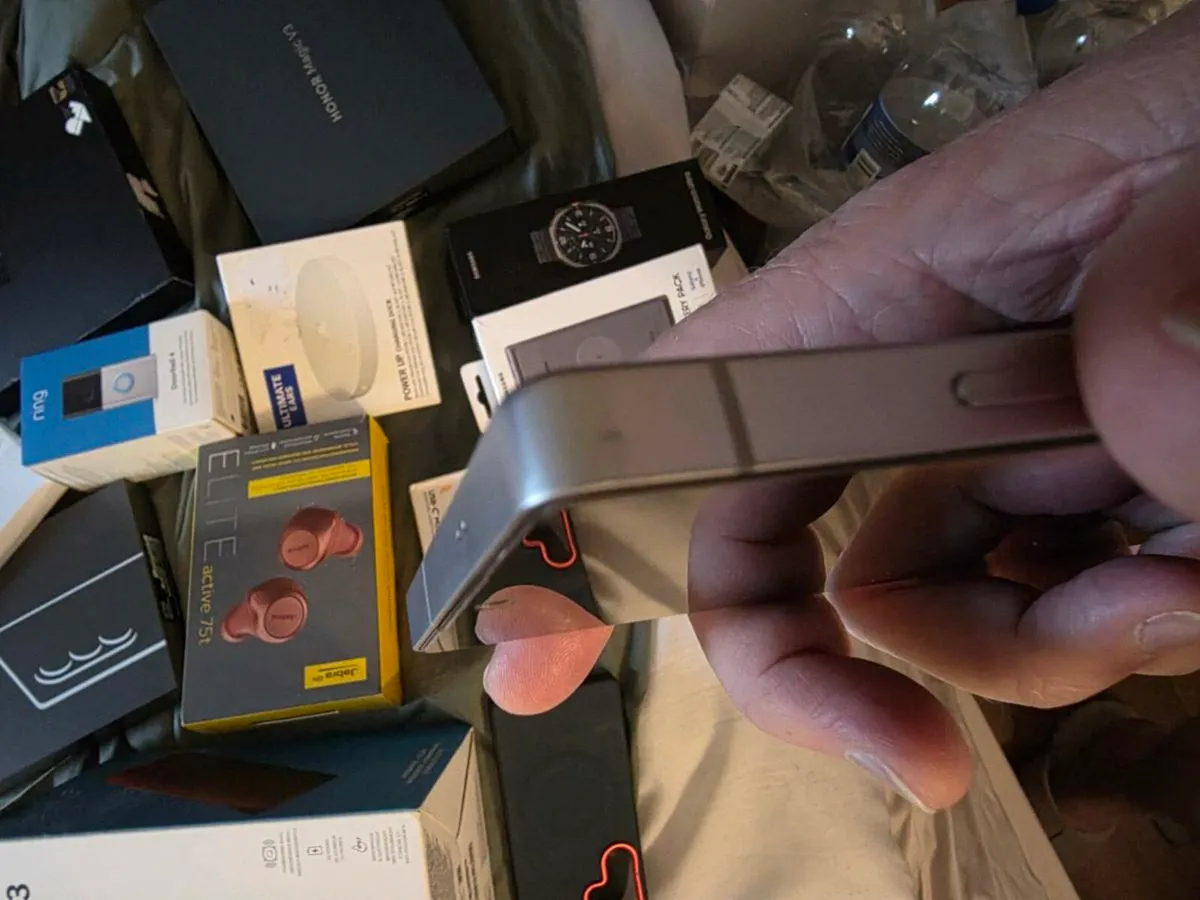 Samsung galaxy s25 ultra 1TB Silver Blue - Image 4