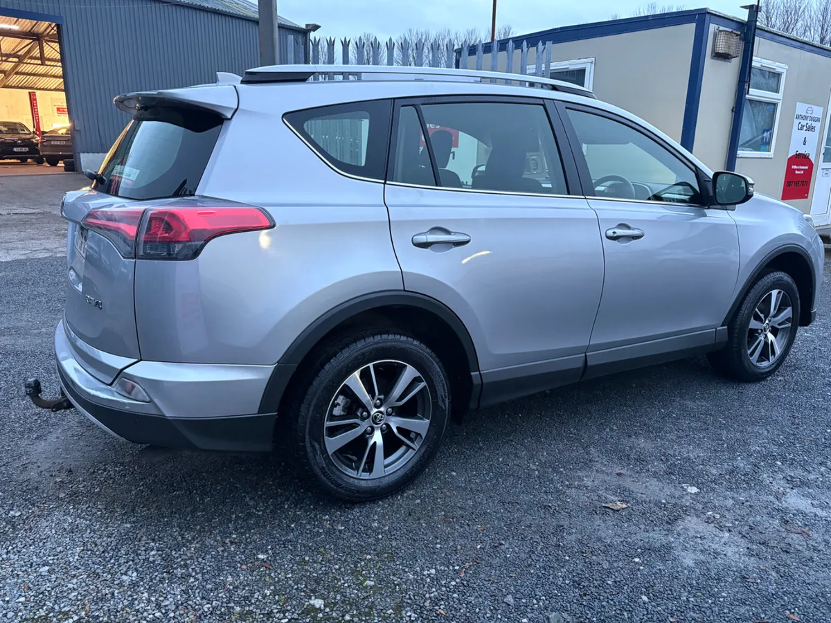 2017 Toyota RAV4 Luna Sport - Image 3