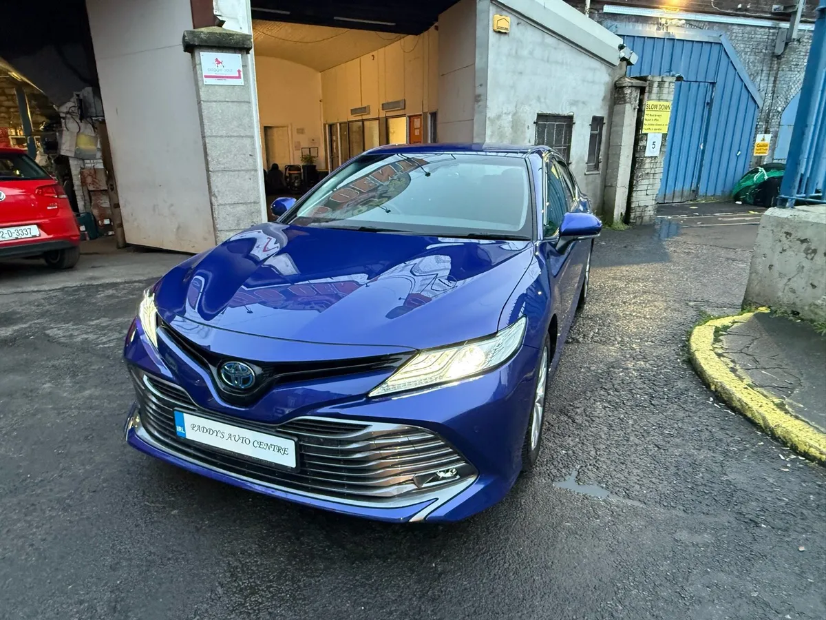 Toyota Camry Very Low Mileage 12800km - Image 2