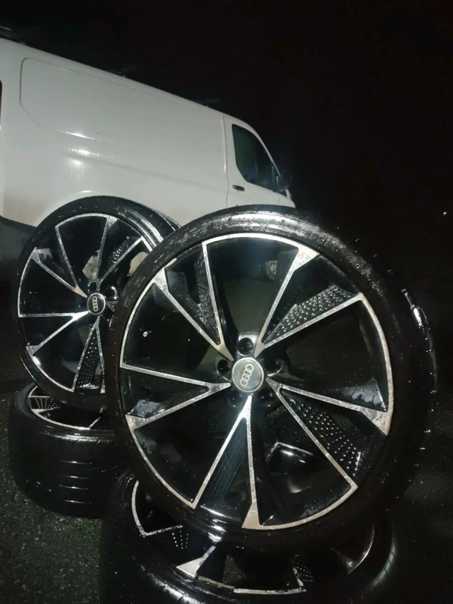 20" Audi €200