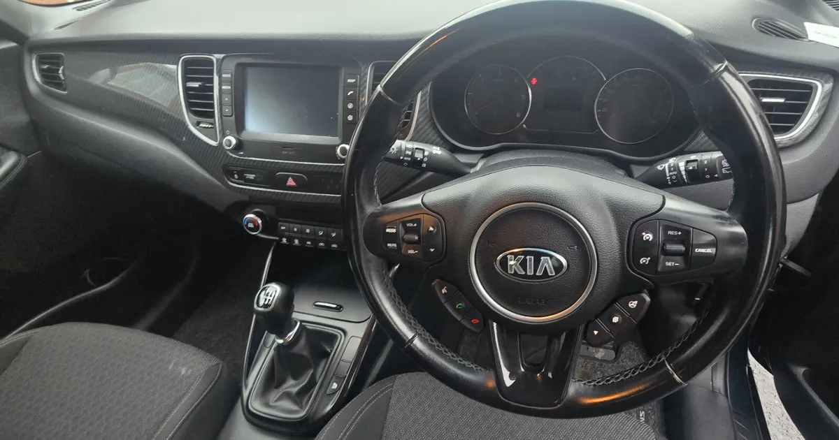 Kia Carens 2018 - Image 3