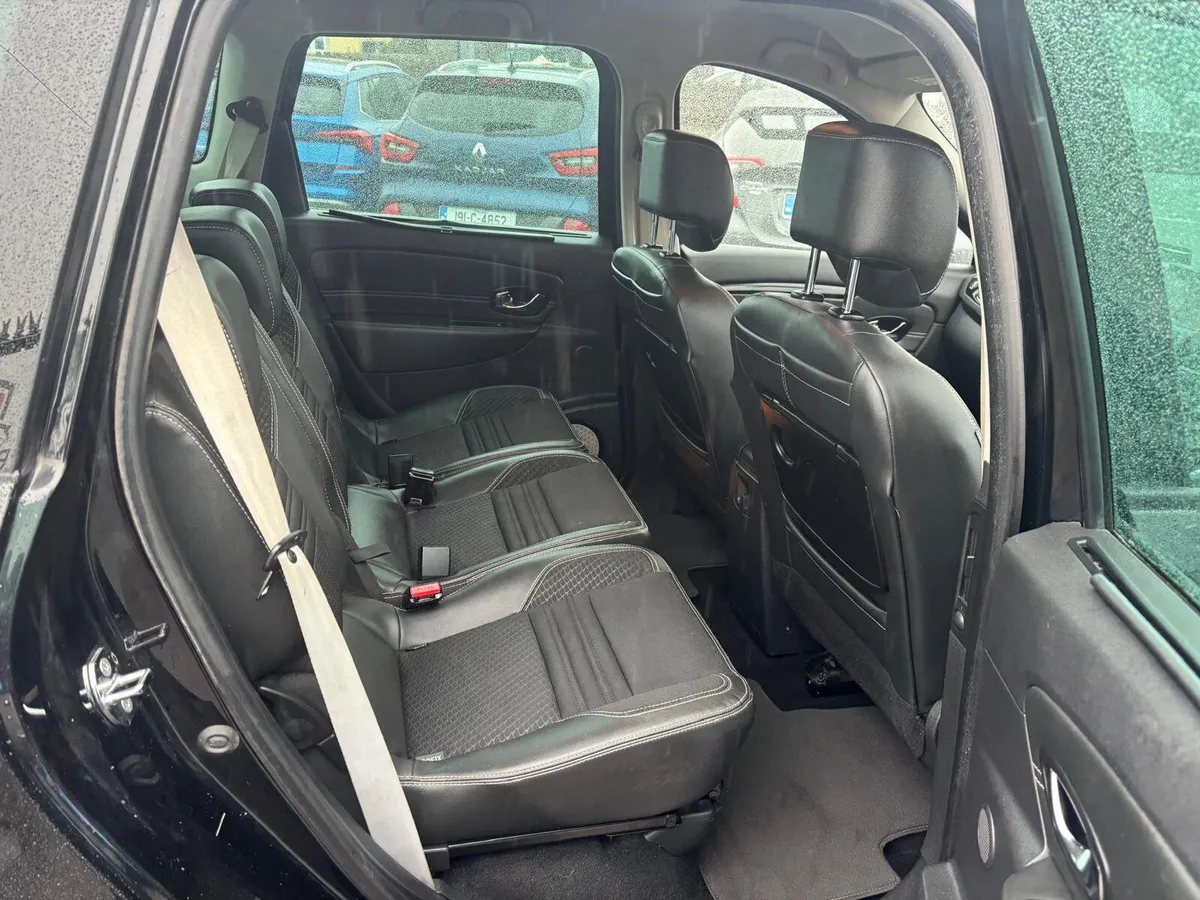 Renault Scenic 2016  DIESEL  LOW  MILEAGE - Image 3