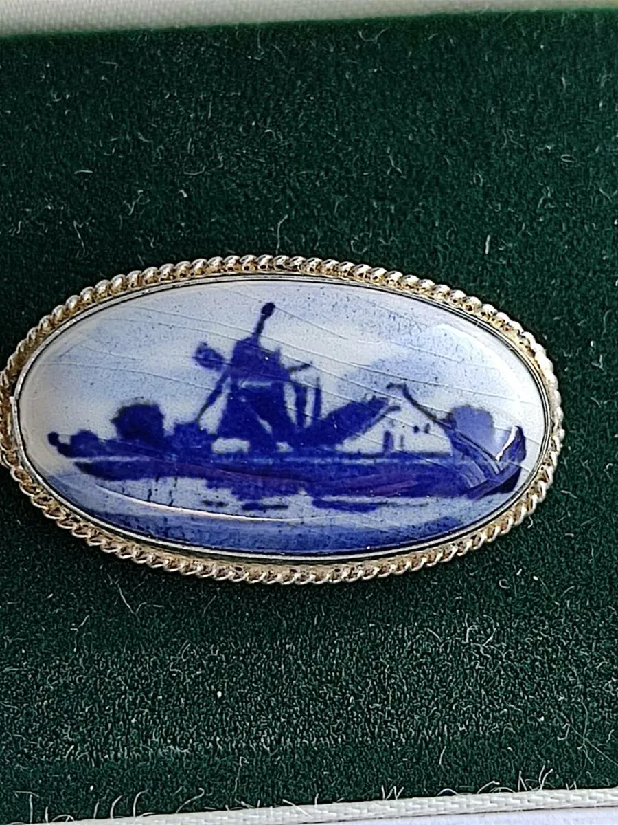 Vintage Sterling Silver brooch - Image 1