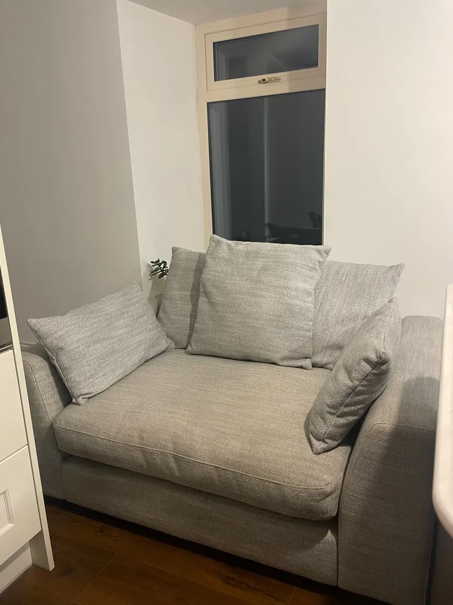 Snuggle Chair - Image 1