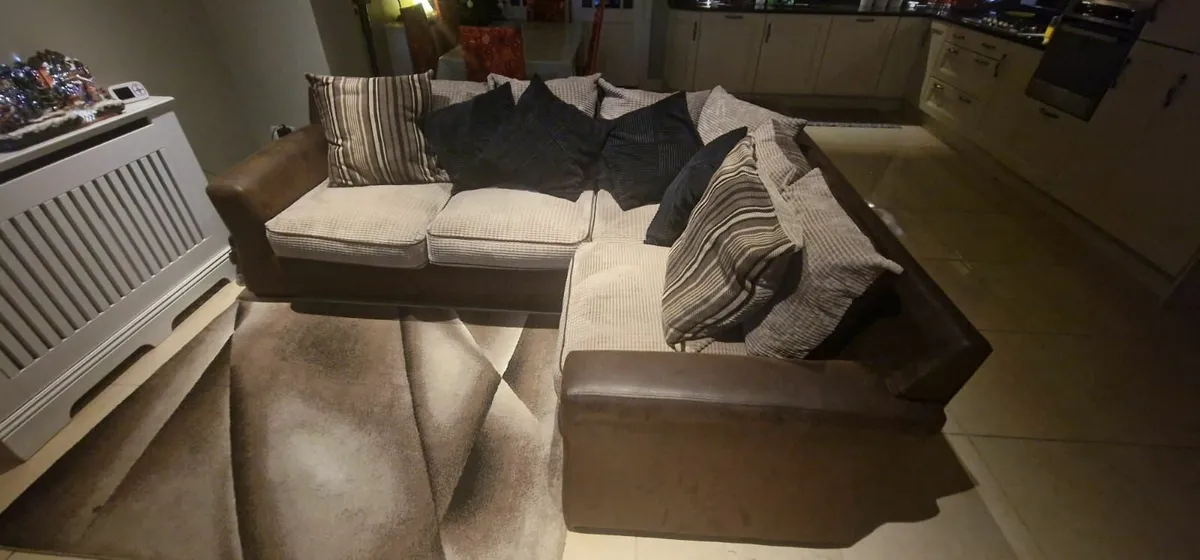 Couch - Image 3