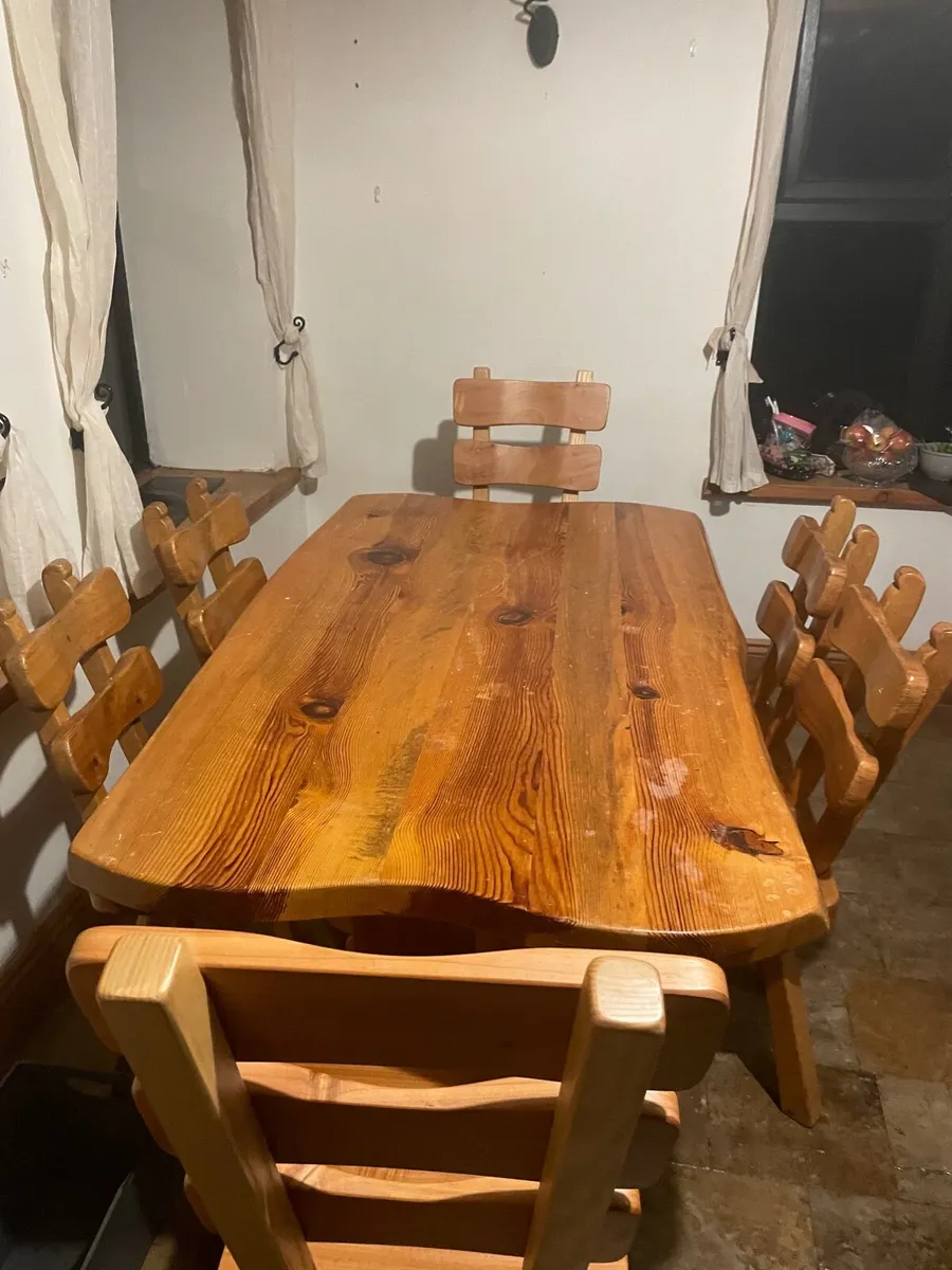 Kitchen Table and 6 chairs - Image 3