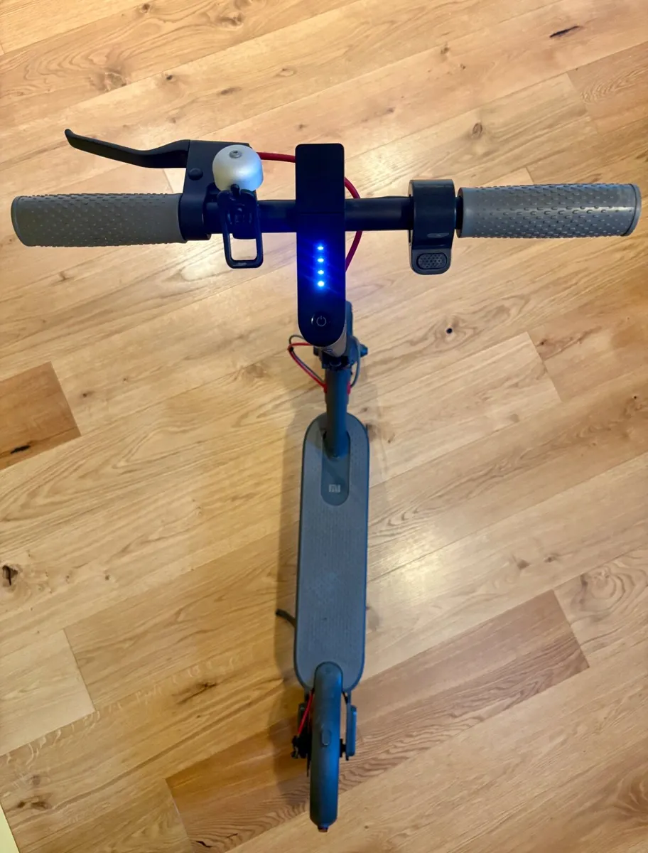 Xiaomi m365 electric scooter - Image 2