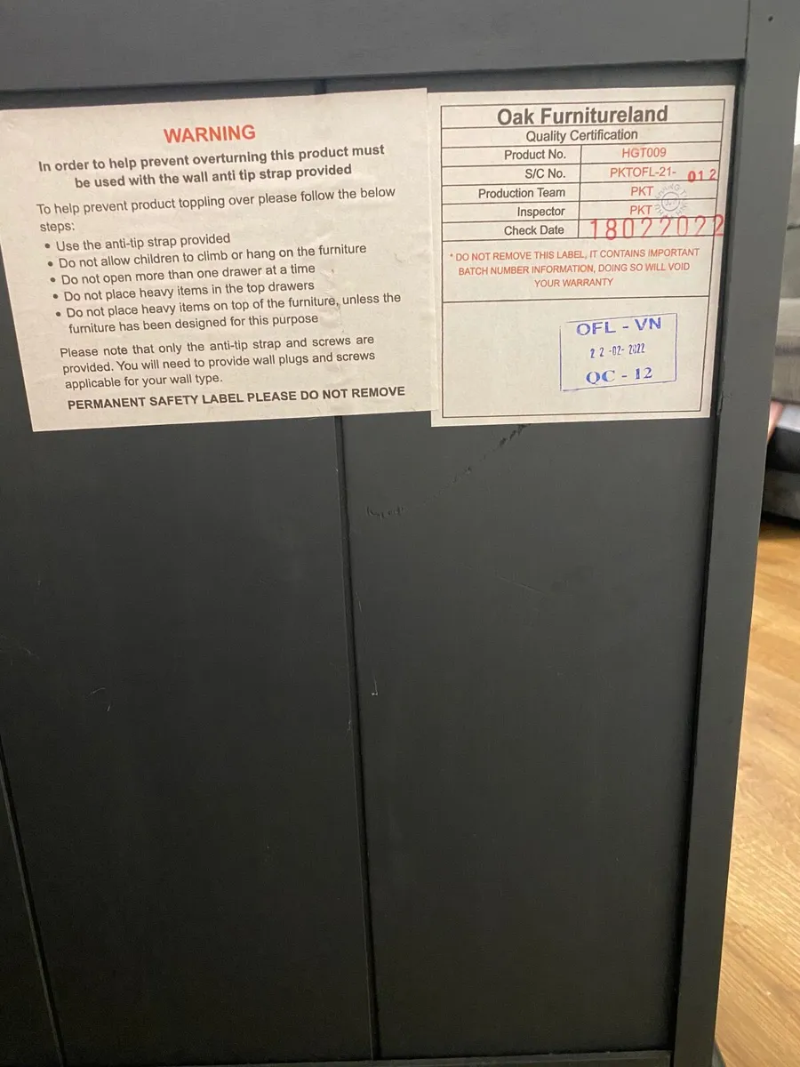 Oak cabinet - Image 2