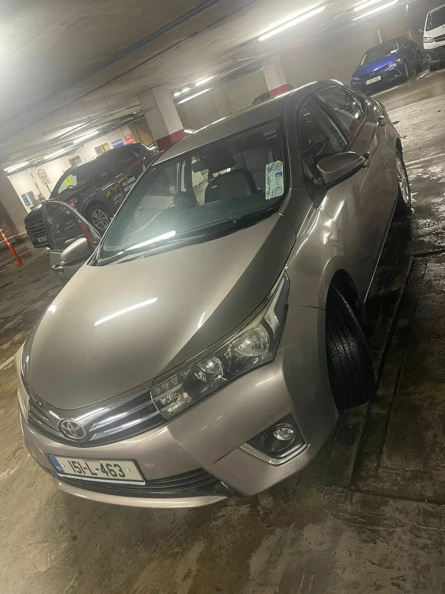 Toyota Corolla 2015 - Image 2