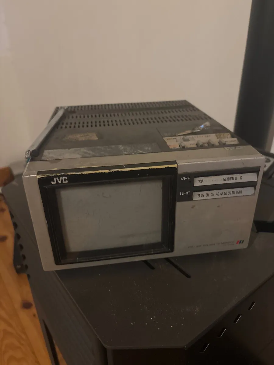 JVC CX-610GB Vintage 6” Colour TV - Image 1