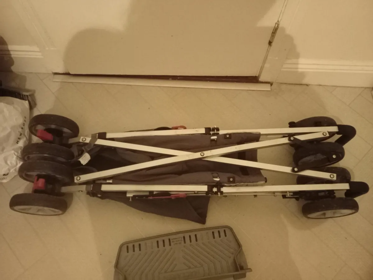 Budget Elise Excel Pushchair - Image 2