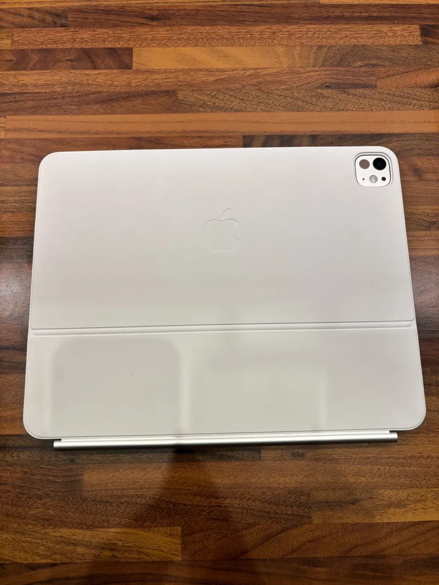 iPad Pro M4 256GB with warranty - Image 3