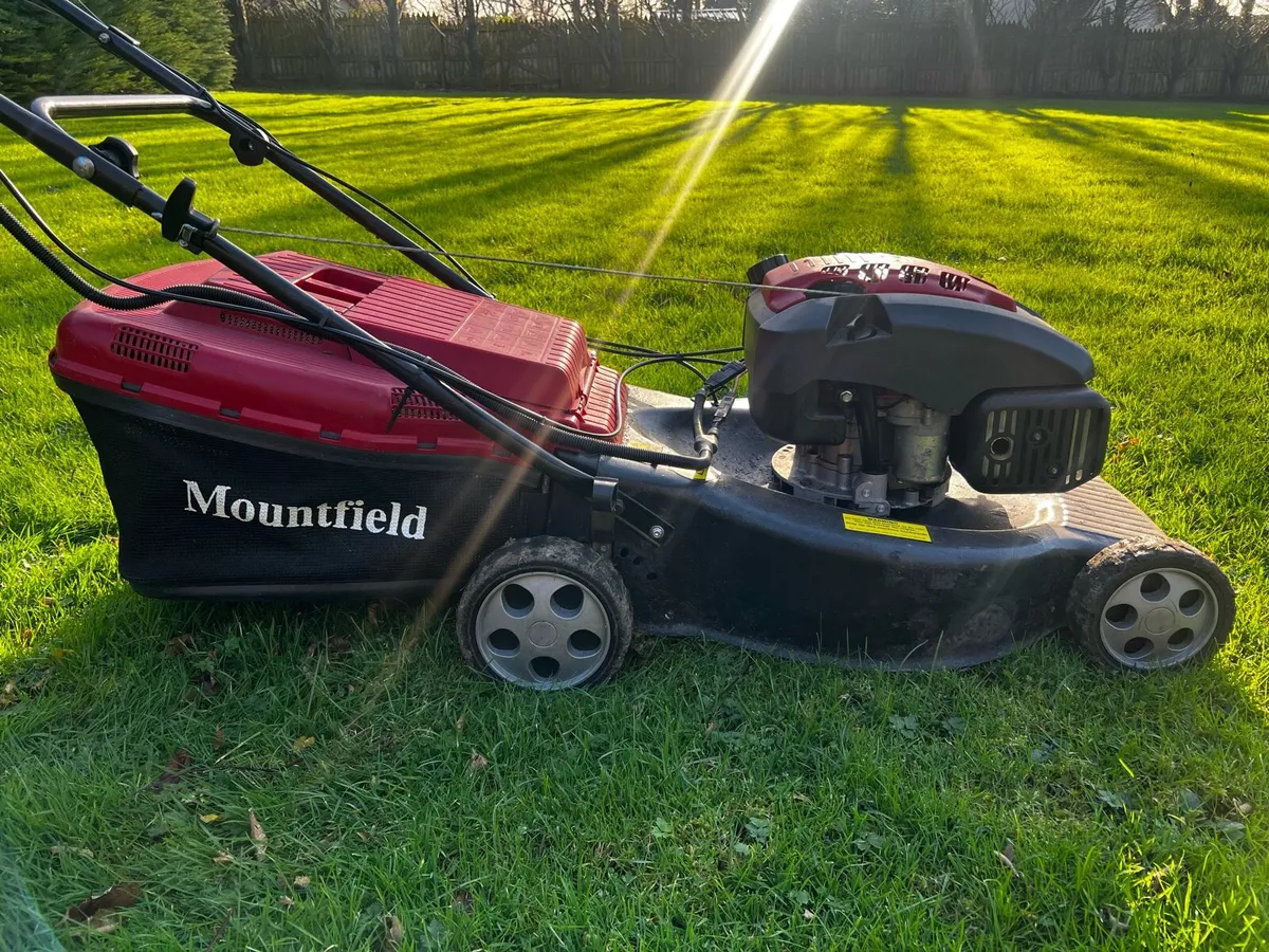 Mountfield Self Drive Lawn mower - Image 1