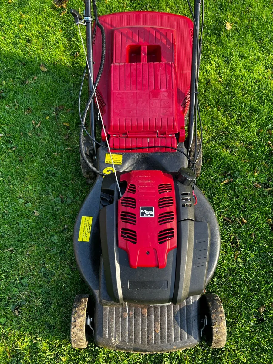 Mountfield Self Drive Lawn mower - Image 2