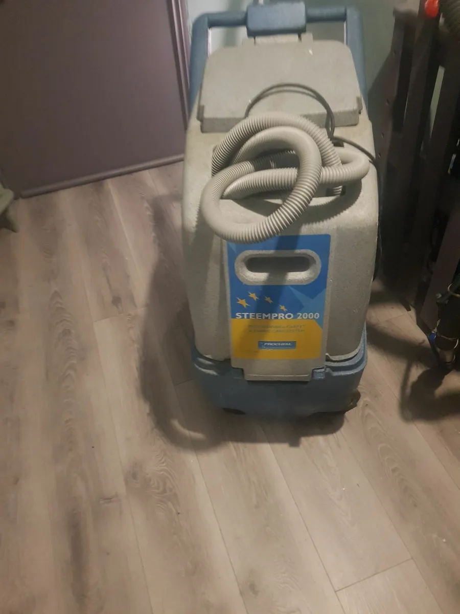 Carpet cleaner - Image 3