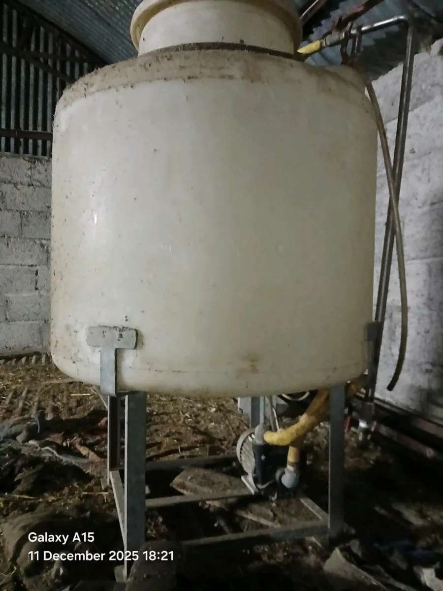 water tank - Image 1
