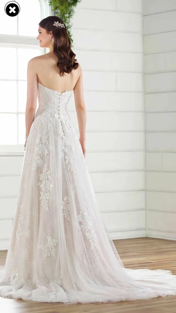 Wedding dress - Image 3