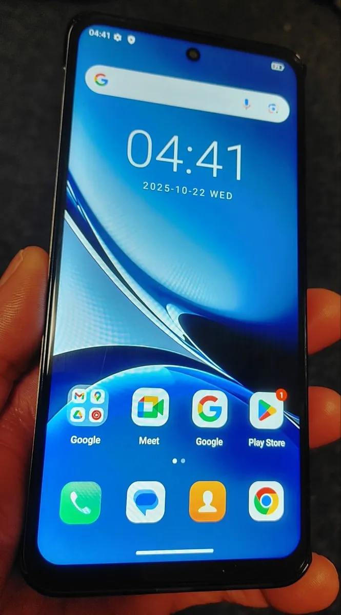 android 15 phone - Image 1