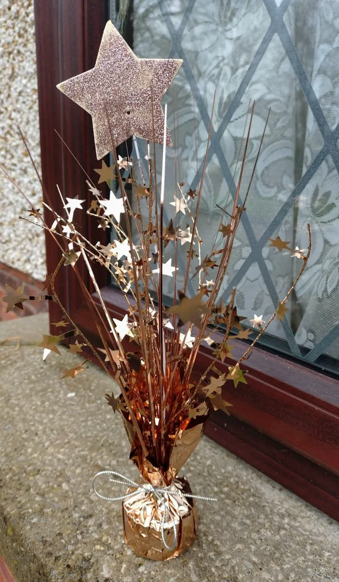 TWO CHRISTMAS DECORATIONS. - Image 4