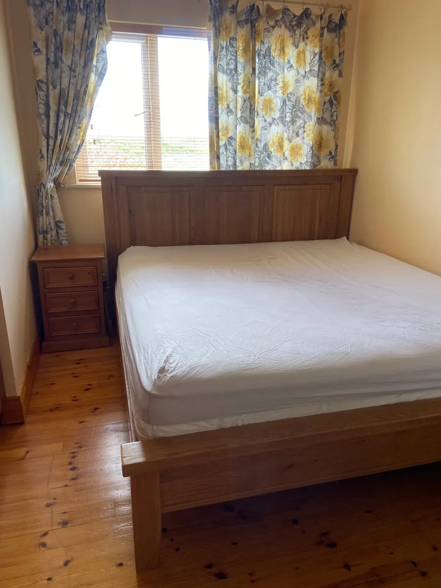 Super king size bed frame and 2 bedside lockers