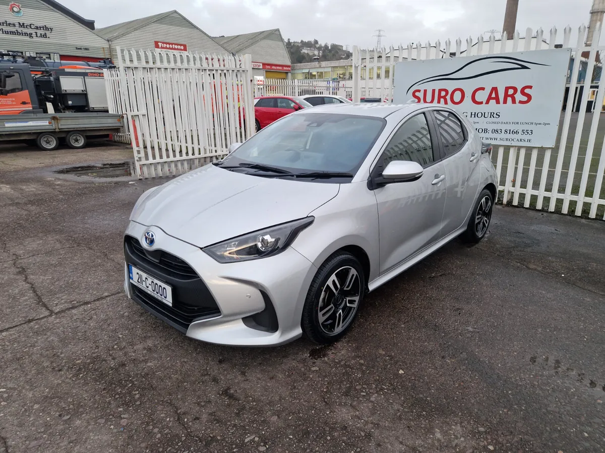 Toyota Yaris 1.5 Self Charging Hybrid Automatic - Image 3