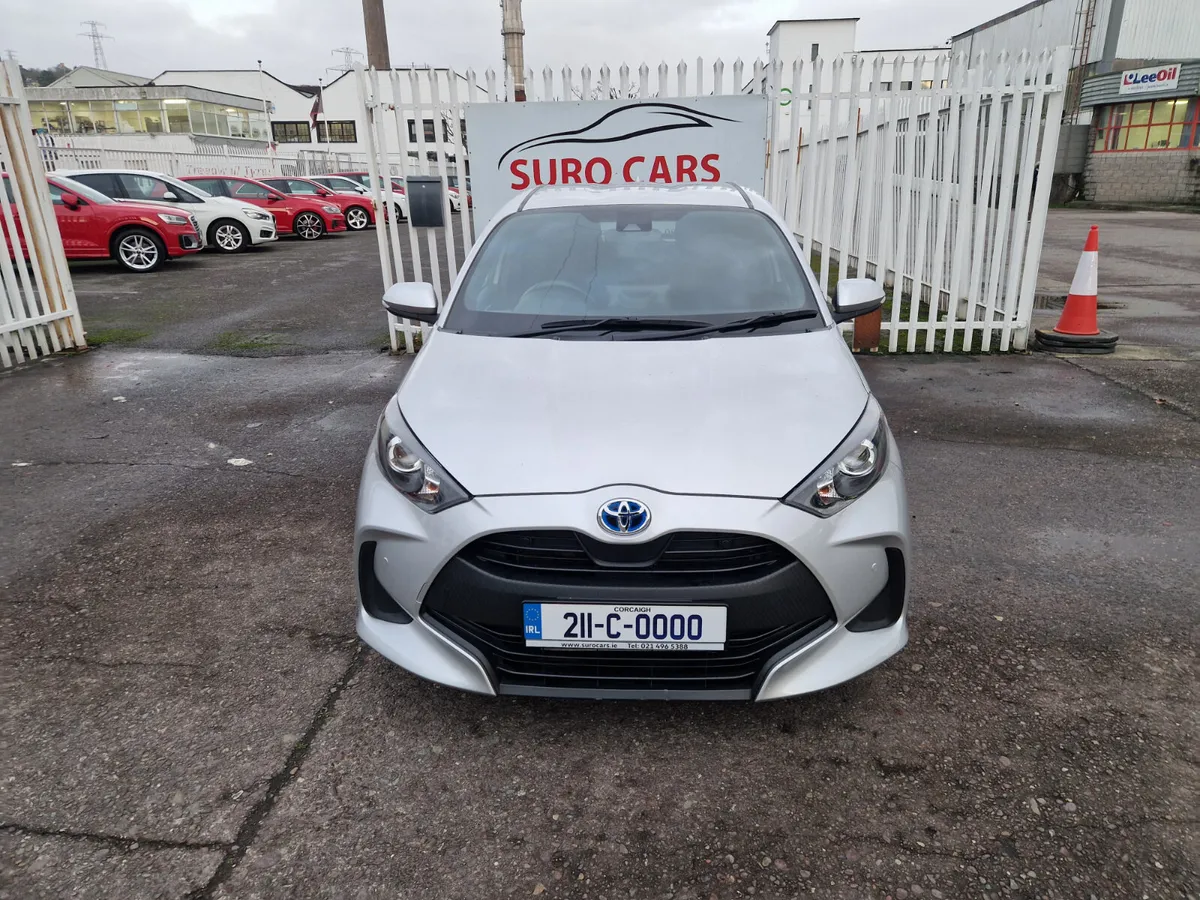 Toyota Yaris 1.5 Self Charging Hybrid Automatic - Image 2