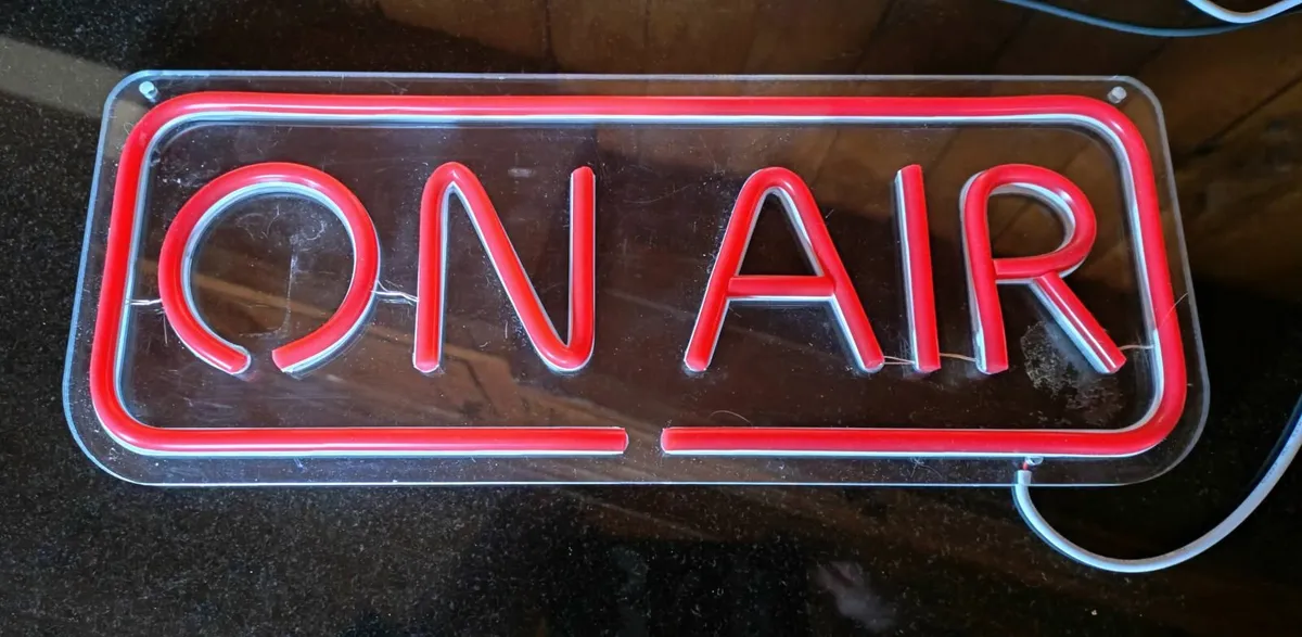 "ON AIR" NEON SIGN (USB). - Image 3