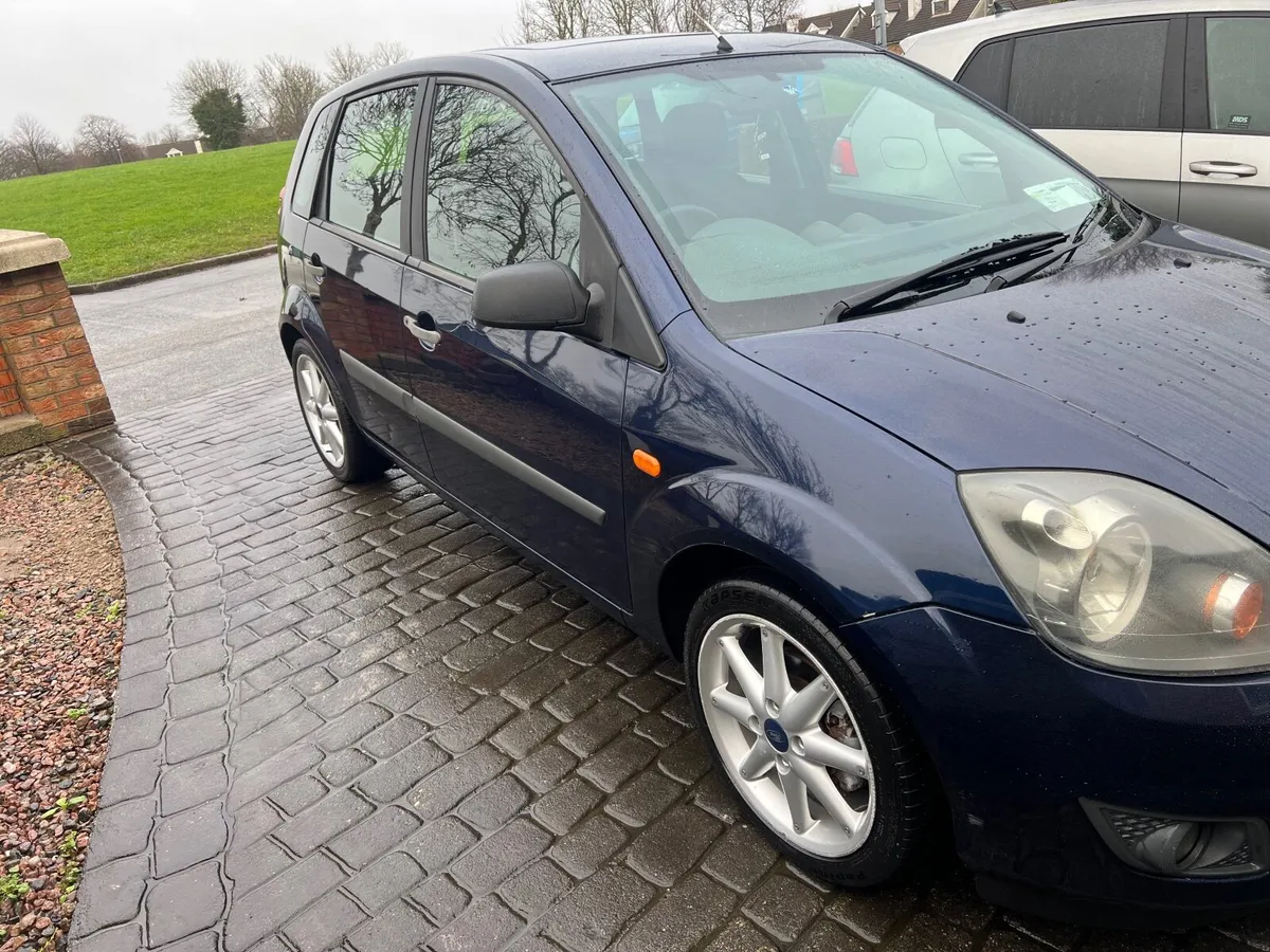 Ford Fiesta 2006 - Image 2